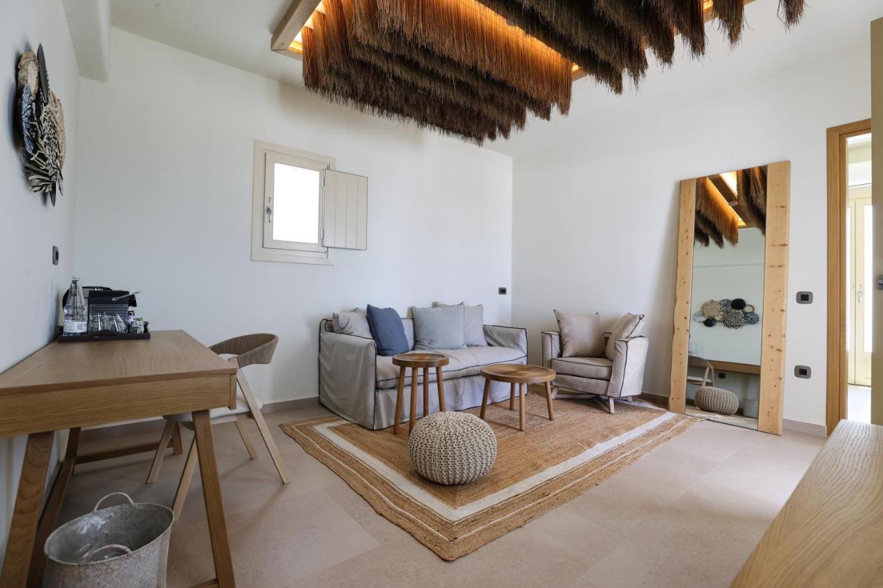 Life Suites Тоурлос Экстерьер фото