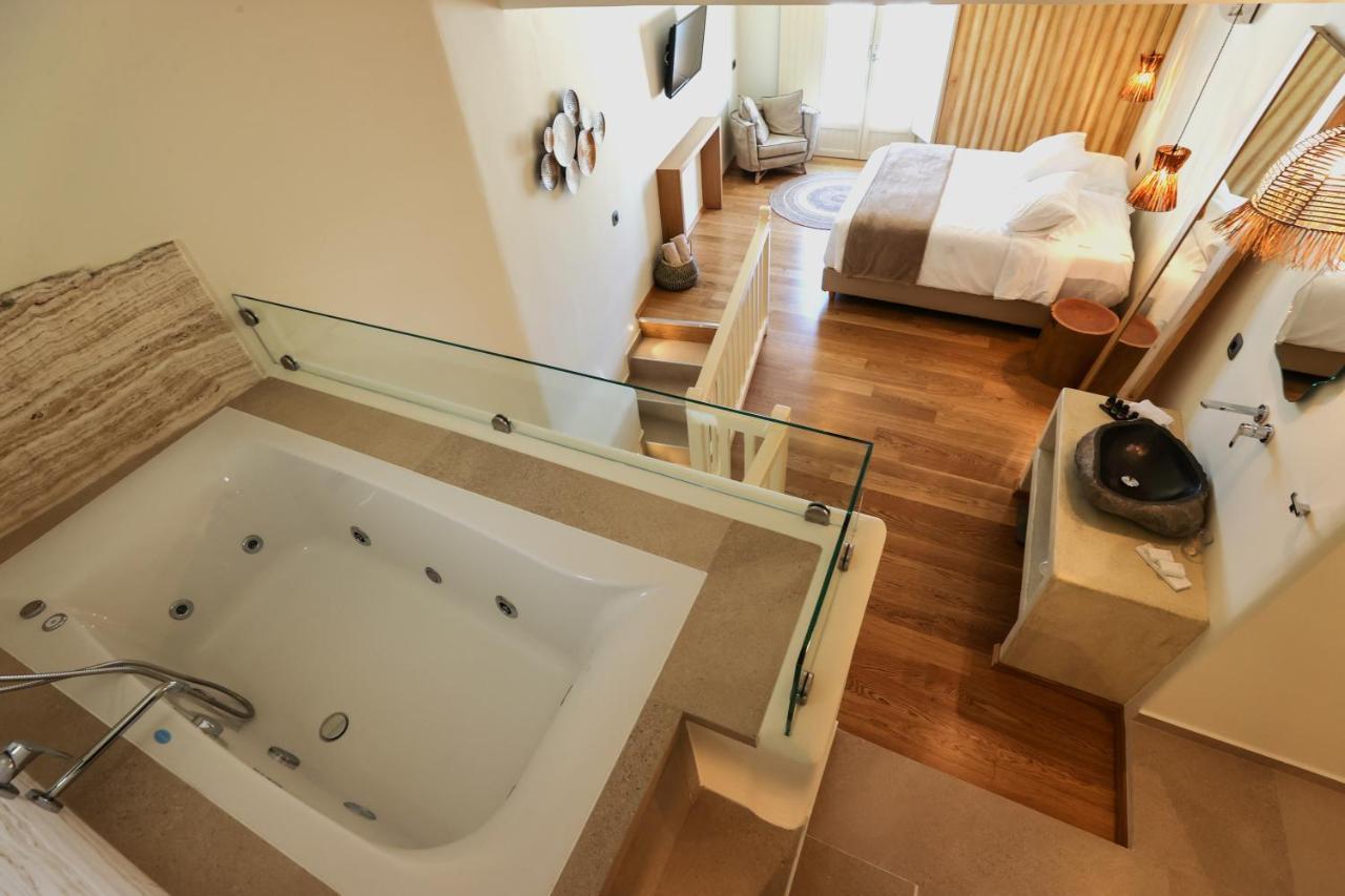 Life Suites Тоурлос Экстерьер фото